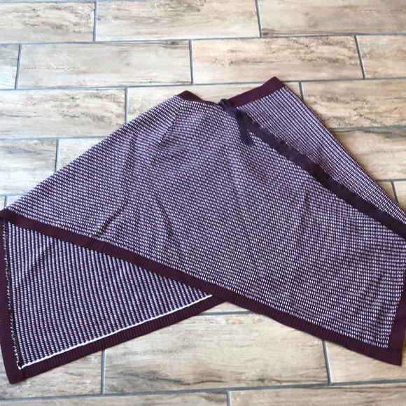 Lululemon Merino Wool Poncho - Picture 4 of 8